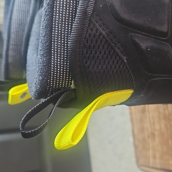 Vans Jamie Lynn Black and Yellow Snowboard Boots - Picture 15 of 17